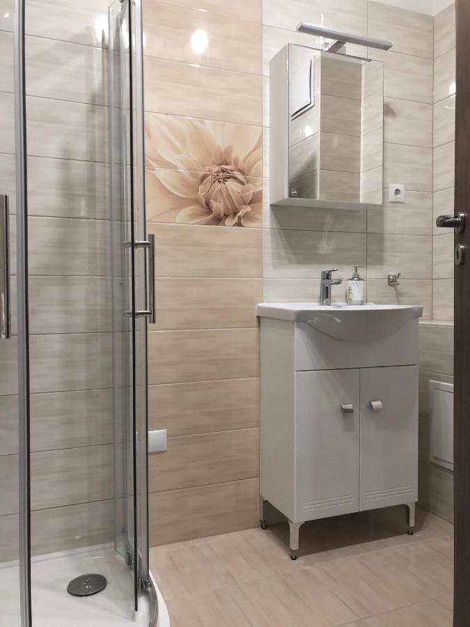 Exclusive Home - D. Apartman Pécs Esterno foto